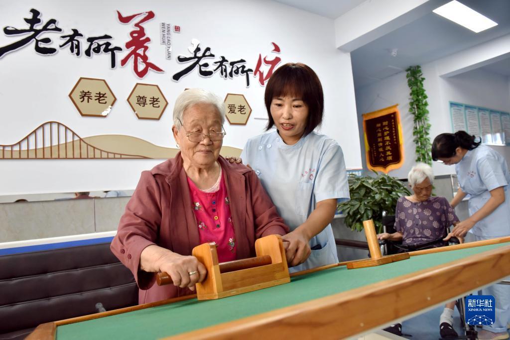小新棋牌下载